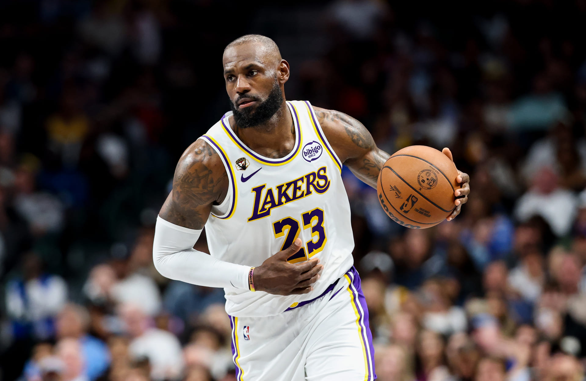 LeBron James cancels golf plans, shifts into playoff mode amid Lakers' injury woes