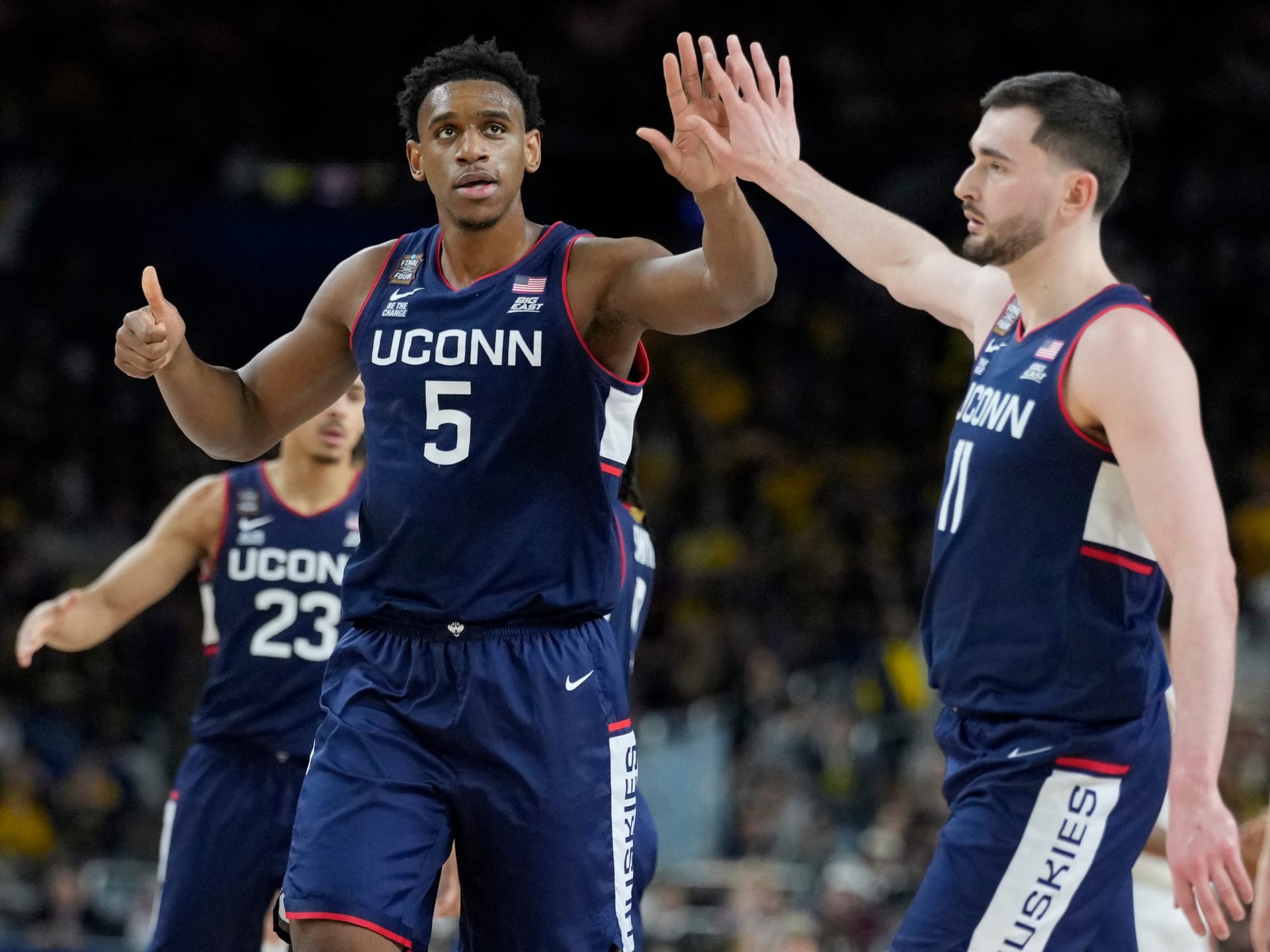 Solo Ball, Hunter Dickinson, Alex Karaban & more CBB stars react as Tarris Reed Jr. ends collegiate career on an emotional note