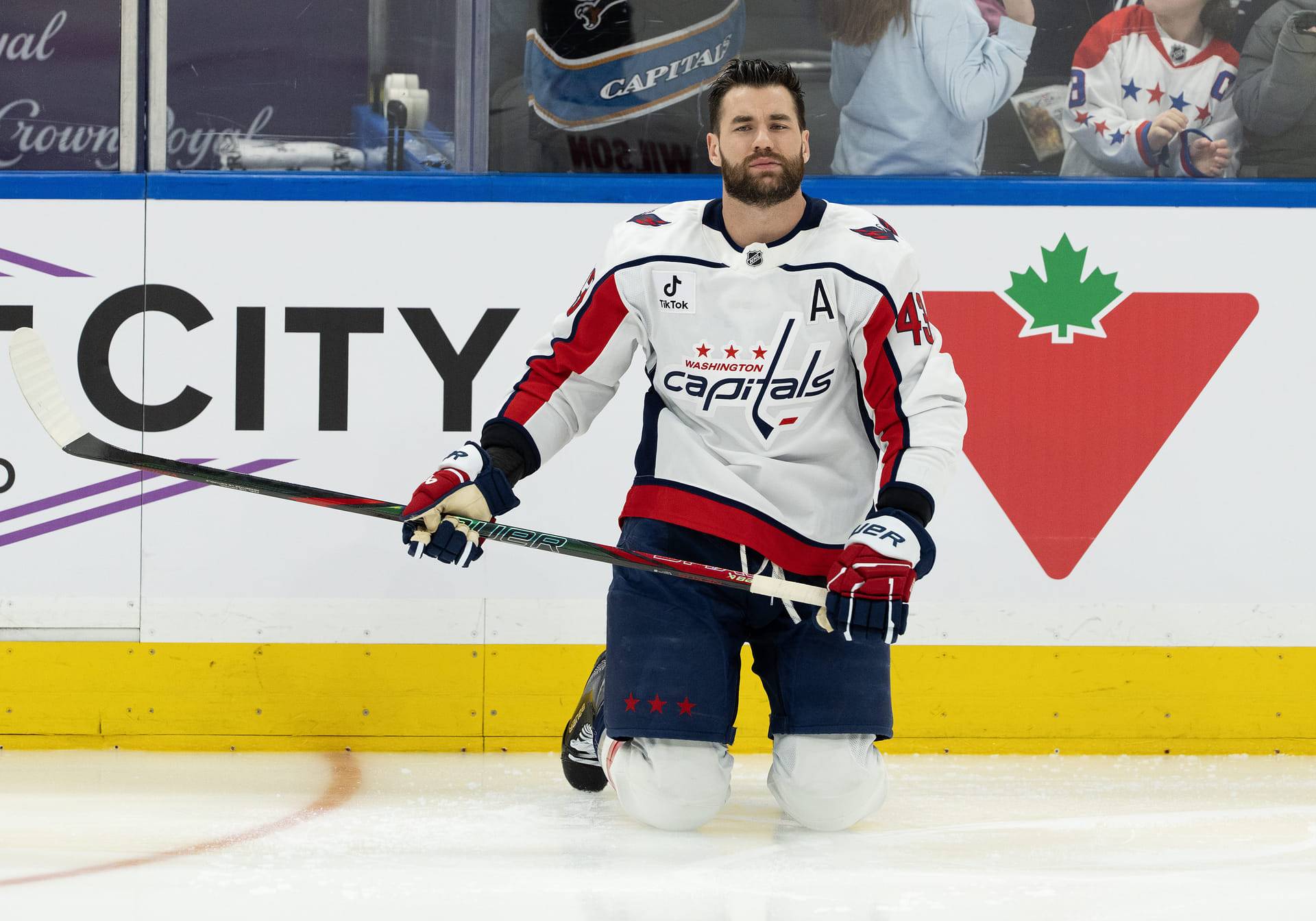 "Bunch of pu**ies" - Tom Wilson caught on hot mic taunting Penguins bench during Crosby, Ovechkin's 100th game as rivals [WATCH]