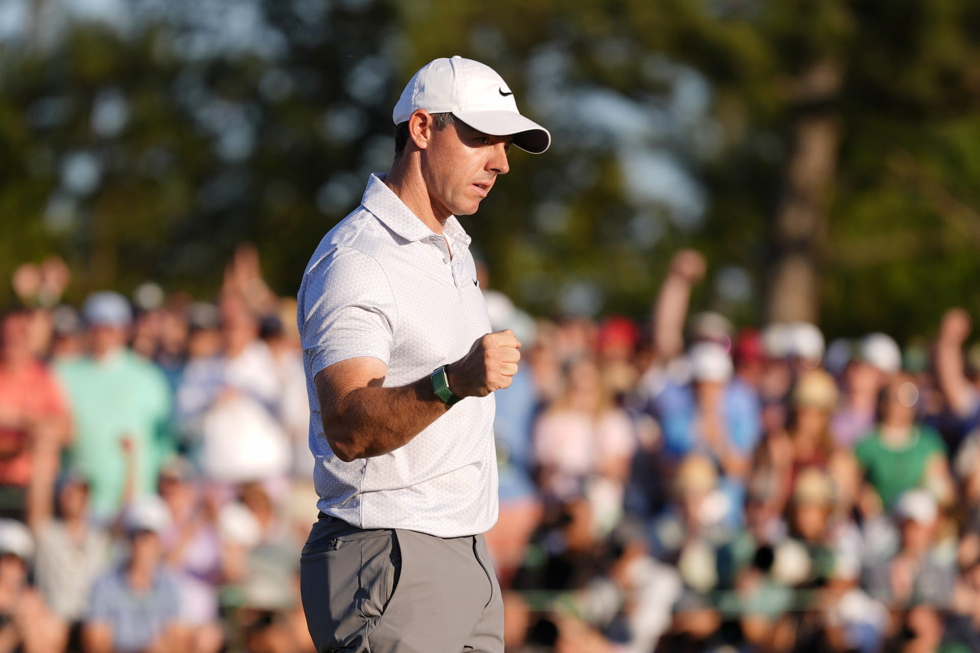How does Rory McIlroy's 2026 Masters start compare to his champion year? Scores and more