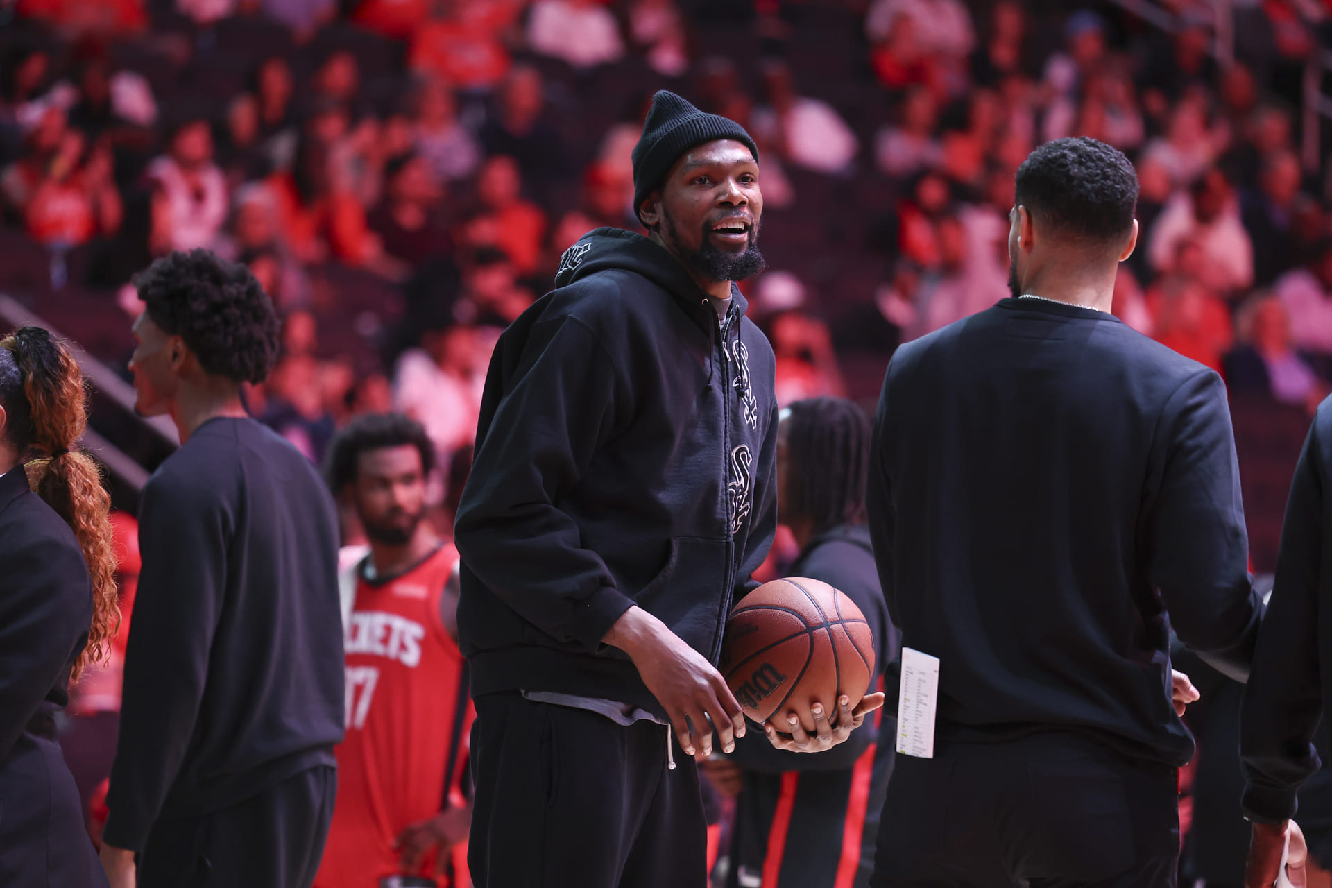 "Get that grown man d*ck out of your mouth" - Kevin Durant's Explicit Shot at Heckler Caught on Camera After Lakers Stun Rockets in Opener
