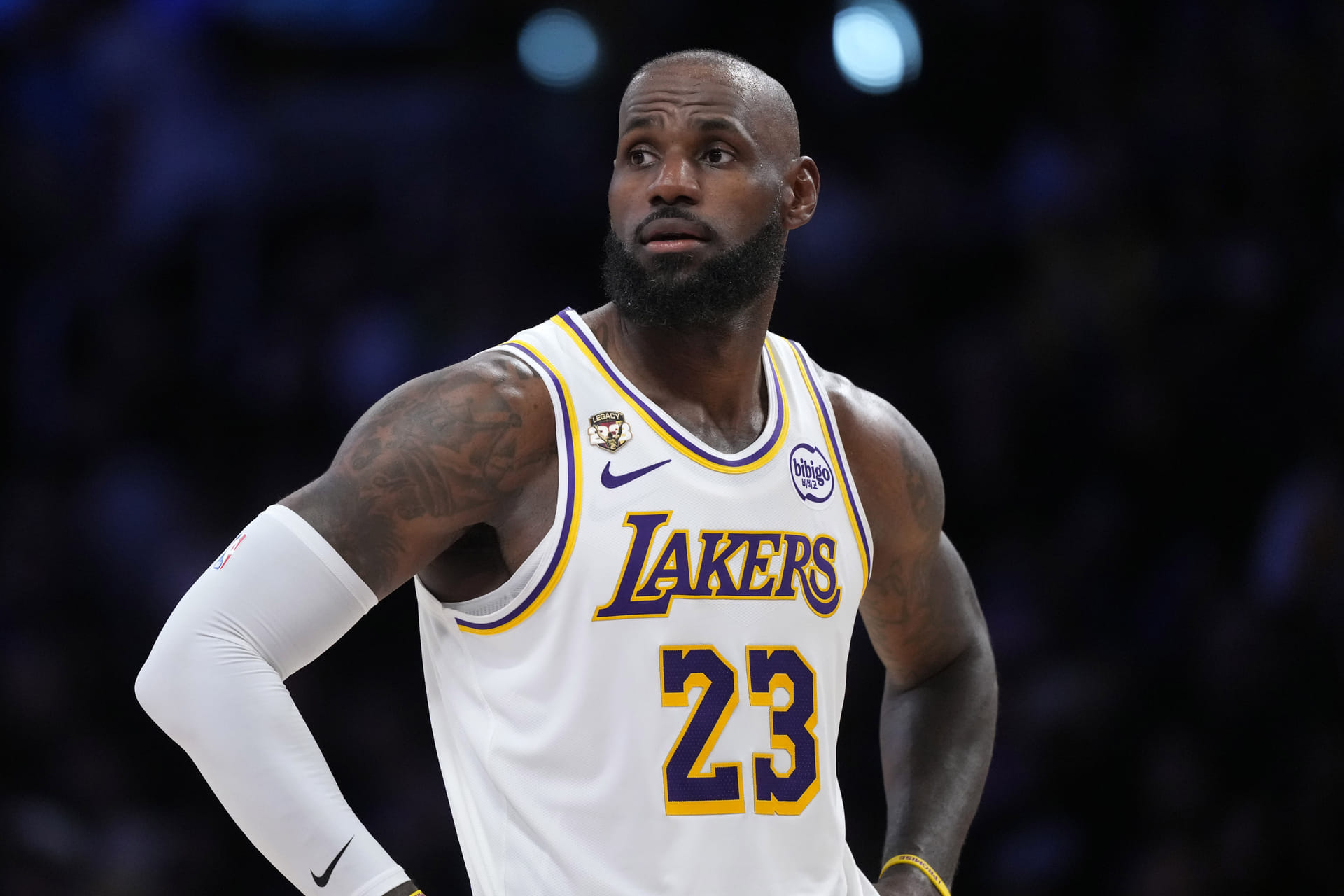 LeBron James Predicted To Carry Lakers In Tough Playoff Battle Against Rockets Without Key Stars