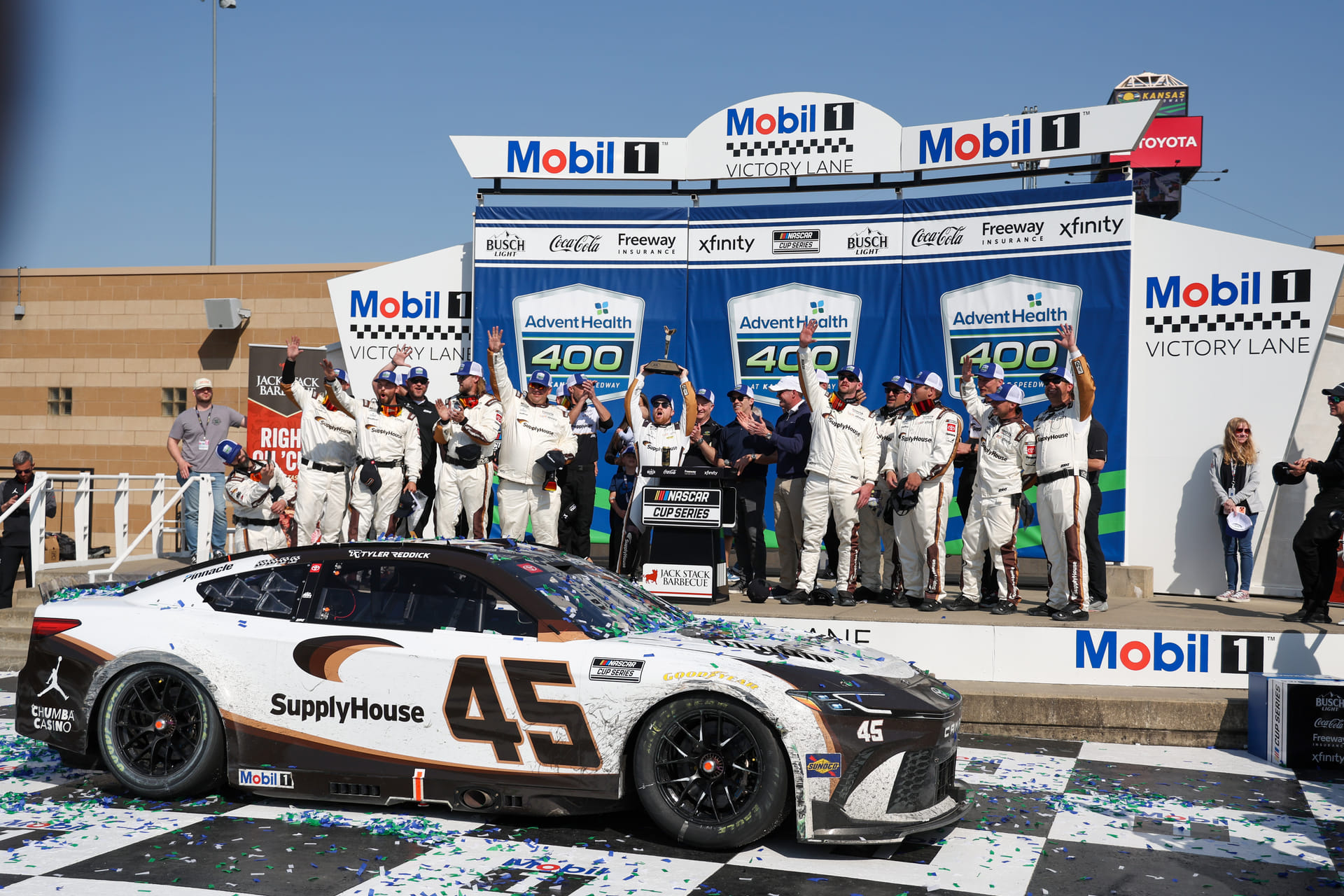 Michael Jordan reveals how Tyler Reddick’s Kansas win handed 23XI Racing boss “trash talk” rights over Denny Hamlin