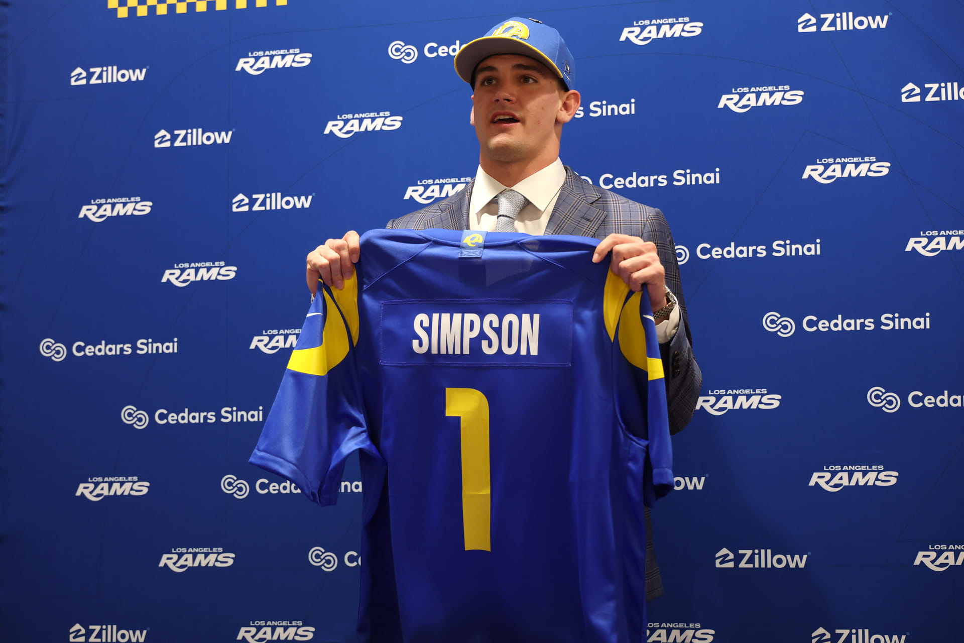 "Weird that GM promised to take him last year": NFL fans react to Ty Simpson revealing "secret" pre-draft meetings with Rams to avoid interest
