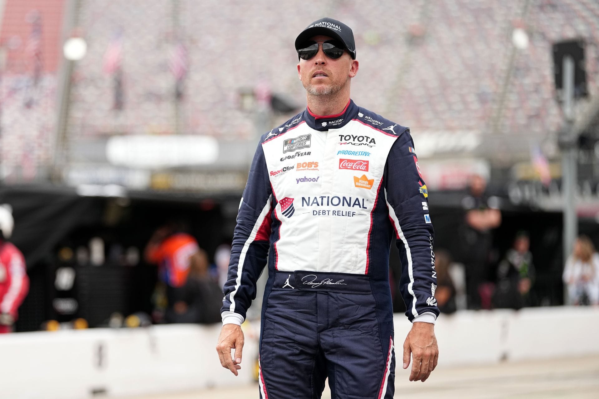 “That’s not his fault”: Denny Hamlin clears Cody Ware, calls out team decision after costly late-race call in Kansas