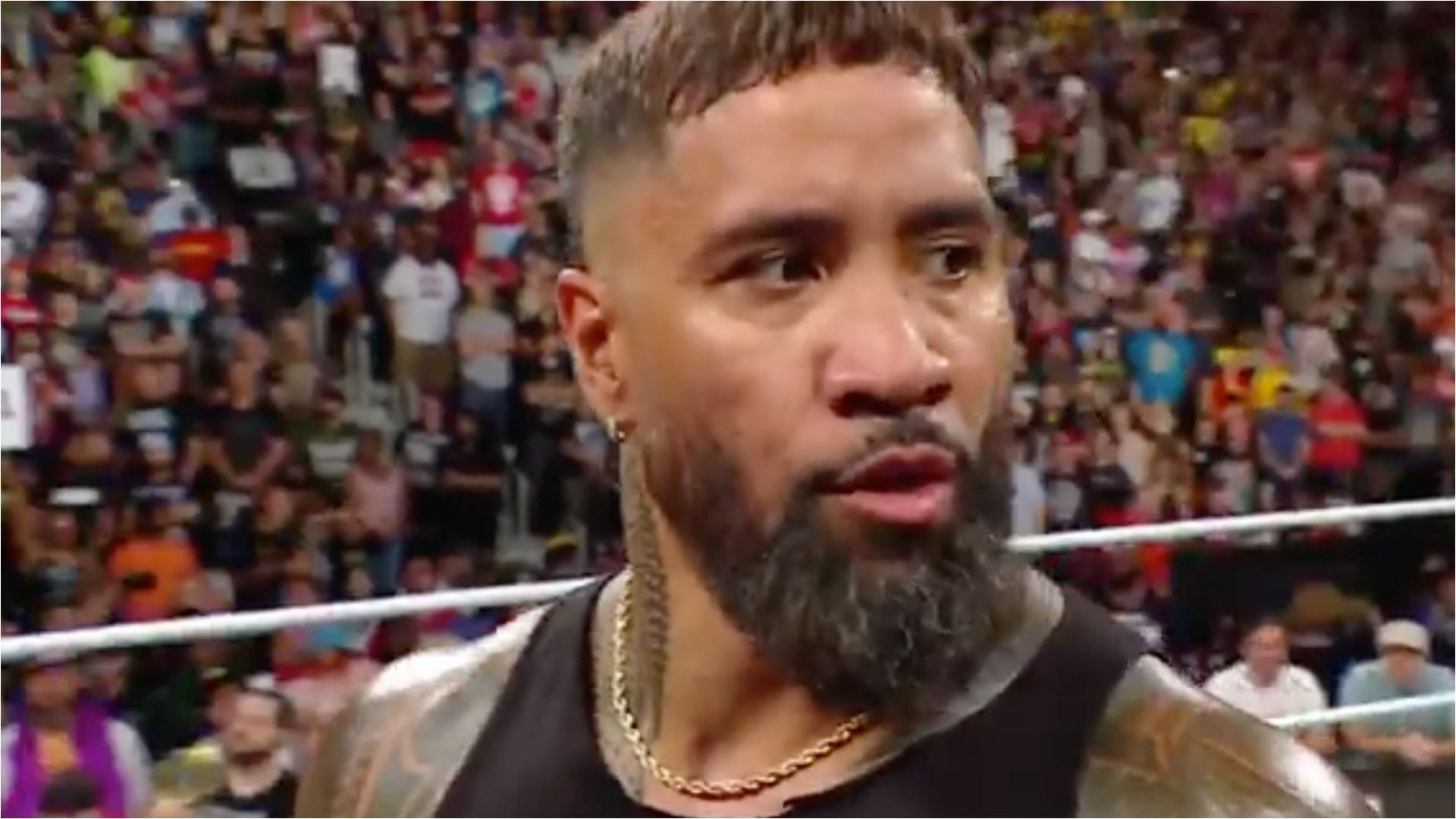 Jey Uso's alleged WWE star girlfriend breaks character; checks on major rival mid-match