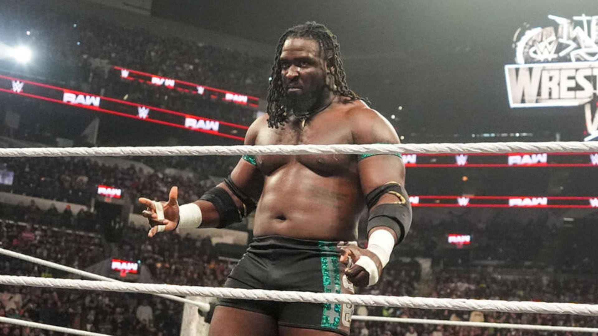 WWE personality shows off nasty bruising following interaction with Oba Femi