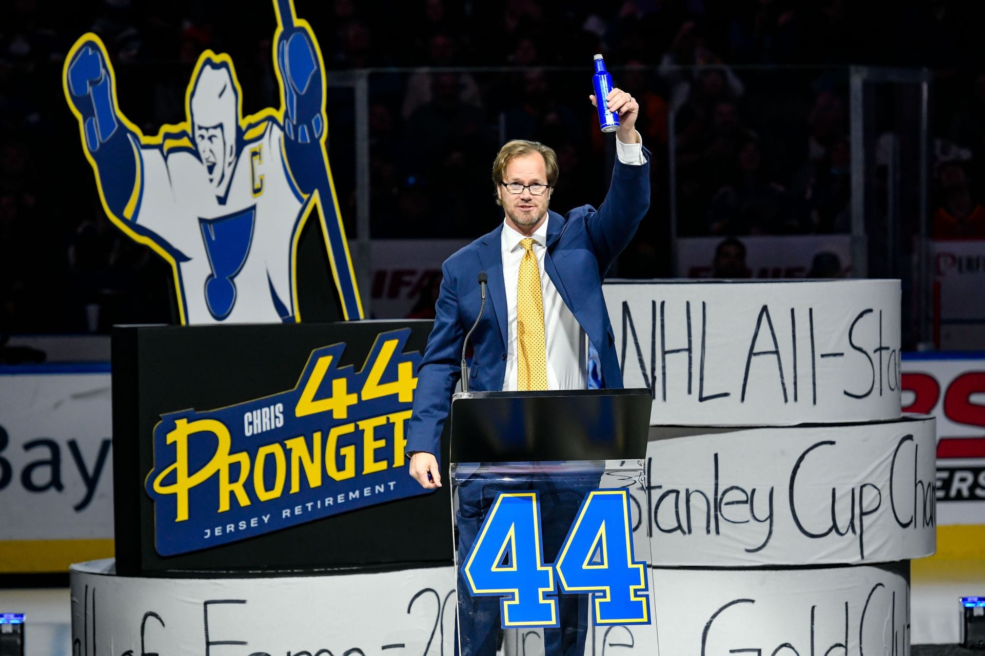 Chris Pronger addresses rumors surrounding vacant Maple Leafs GM role - "I'm interested in having a conversation"