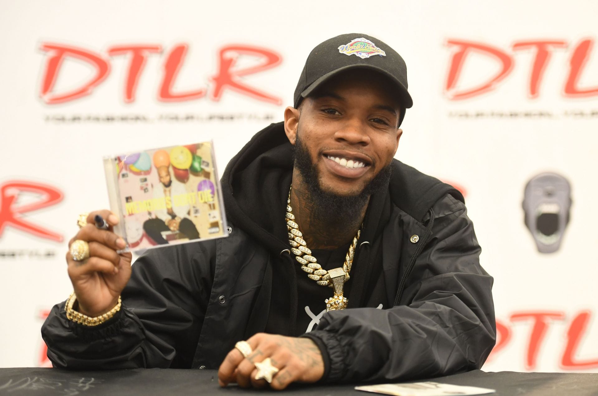 "Still hustlin from jail" - Internet reacts to Tory Lanez dropping album trailer featuring an AI version of himself, Adin Ross, Cuffem and more