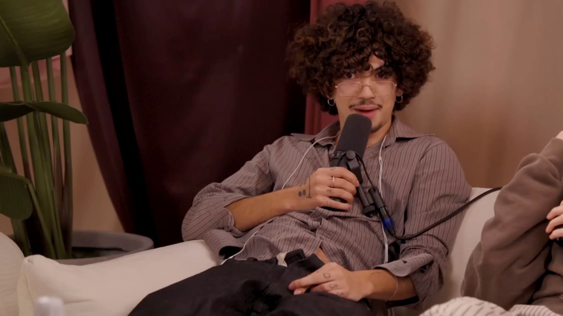 Ericdoa admits to pulling out a firearm and underage drinking "all the time" on Twitch streams and not getting banned