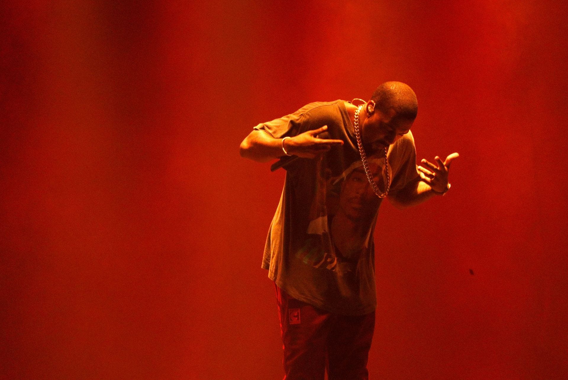 "They settled their beef?" - Fans left confused as Kai Cenat links up with Kanye West backstage after his SoFi concert in Los Angeles