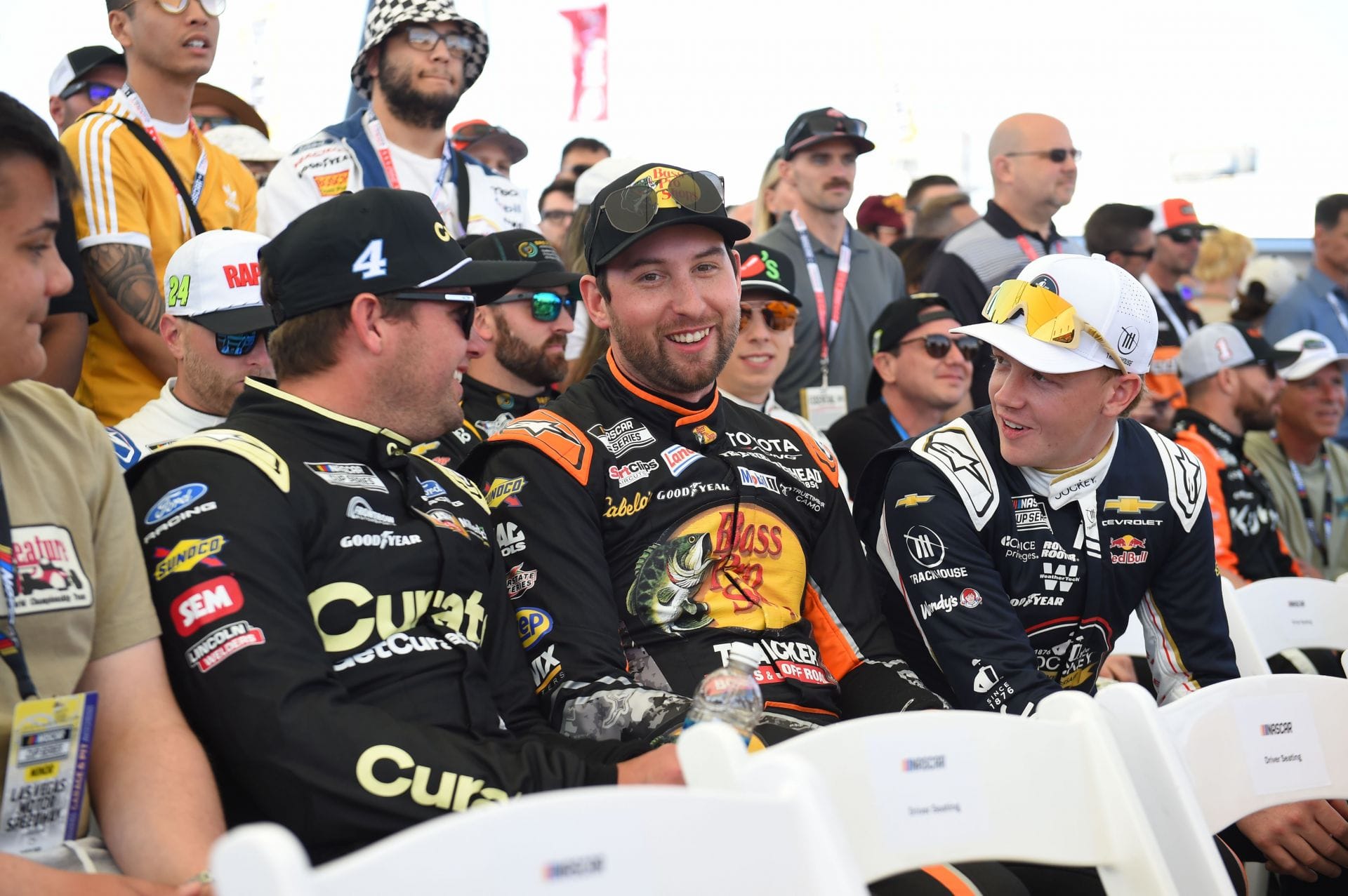 “I’m disgusted”: NASCAR insider bashes Noah Gragson & Chase Briscoe for ‘waxing crescent moon’ claims
