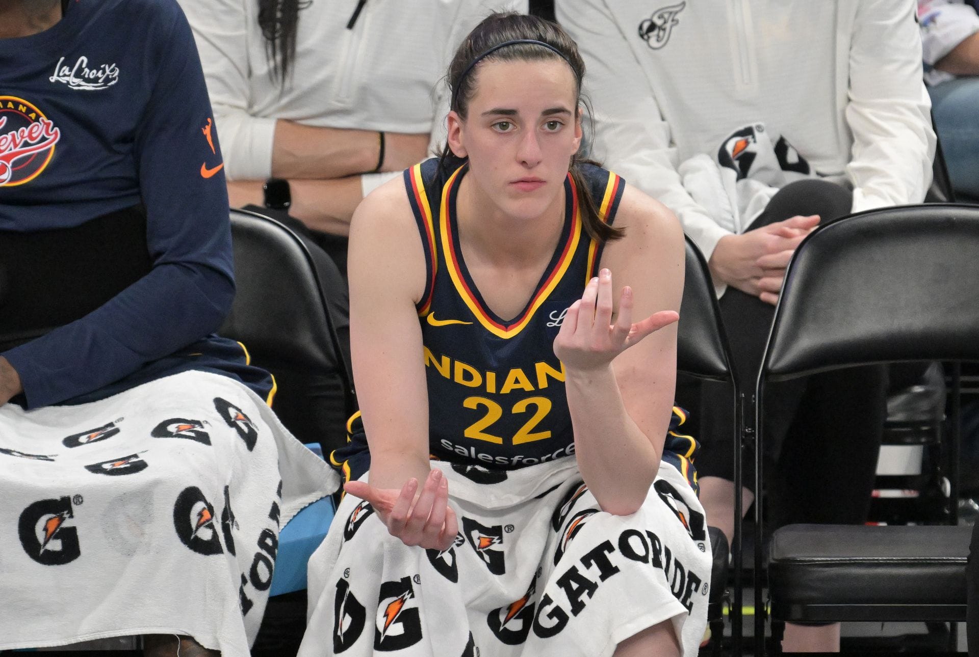 "Why is CC doing Ja Morant gesture lately" - WNBA Fans Lose It as Caitlin Clark Throws Wild Celly at Lin Dunn After Draining Triple