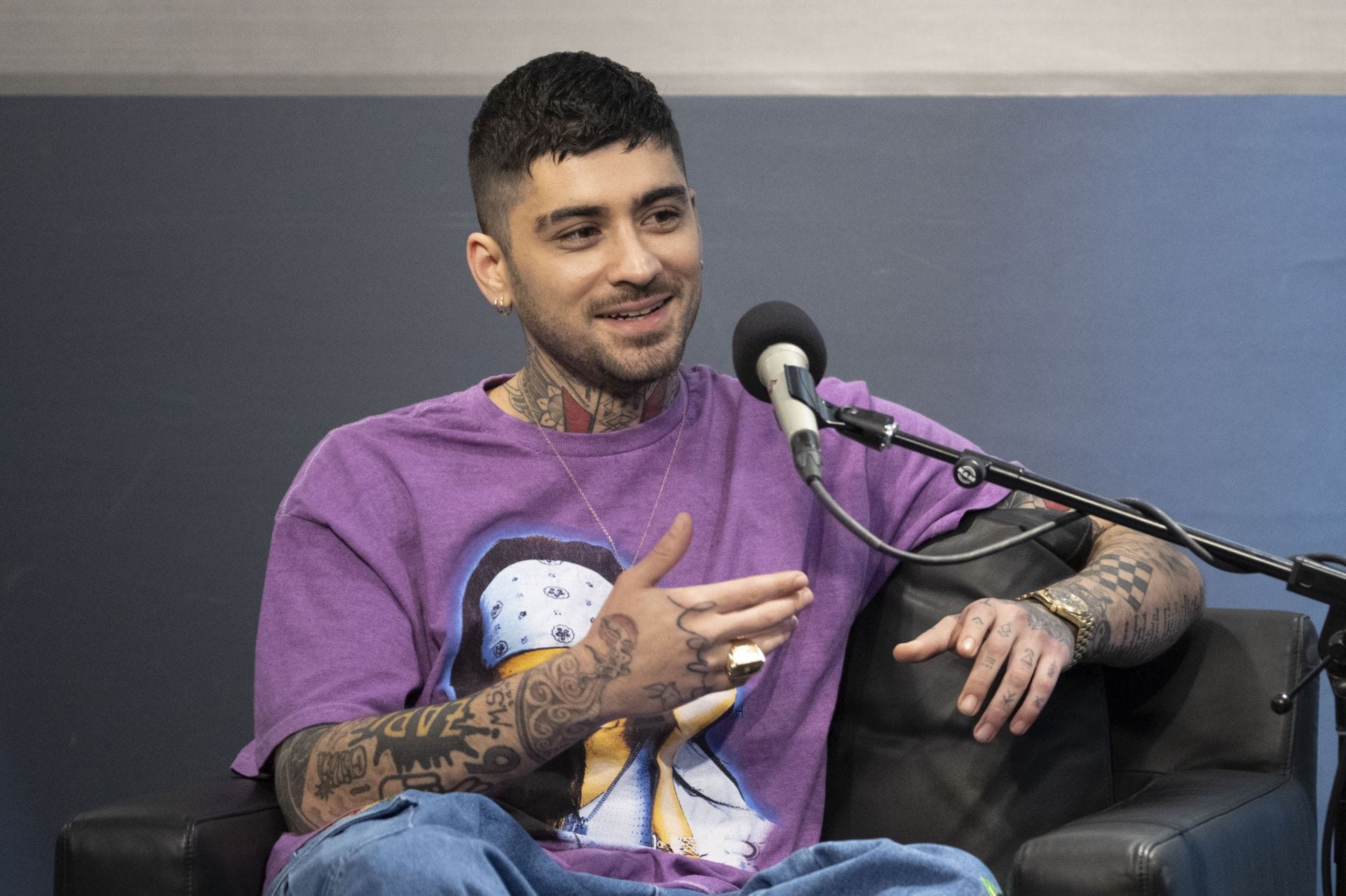 Zayn Malik reportedly punched Louis Tomlinson after commenting on latter's late mother who died of leukaemia: Details explored