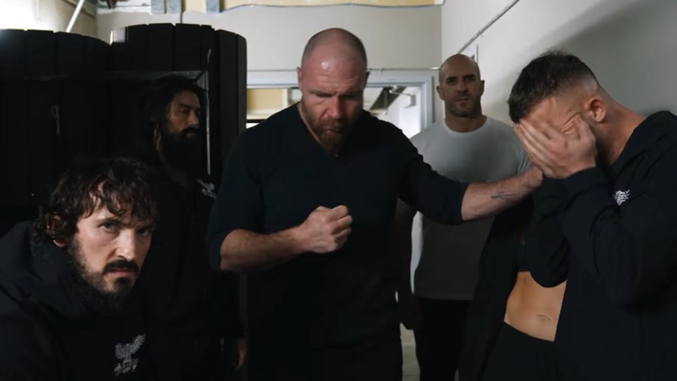 Top AEW star in trouble; asks history making champion for help against Death Riders