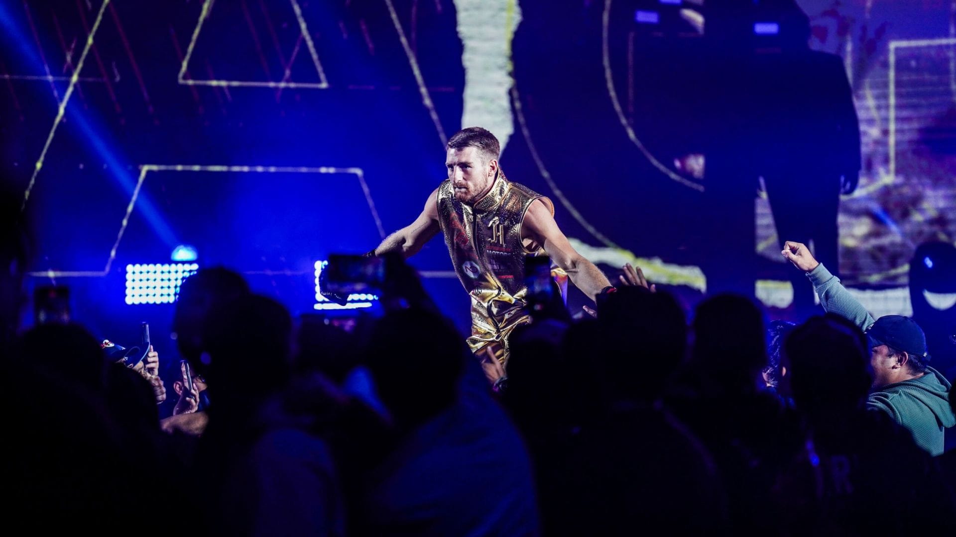 “It's always good to switch” - Jonathan Haggerty embraces stepping out of his fashion comfort zone