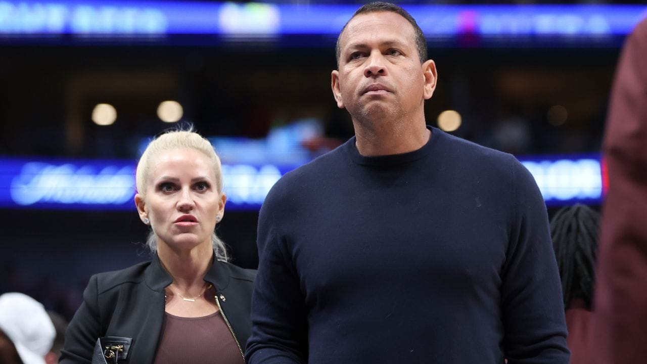Alex Rodriguez's girlfriend Jaclyn Cordeiro blends sporty and glam fashion with Timberwolves Dancer’s jersey, miniskirt, and heels in mirror selfie
