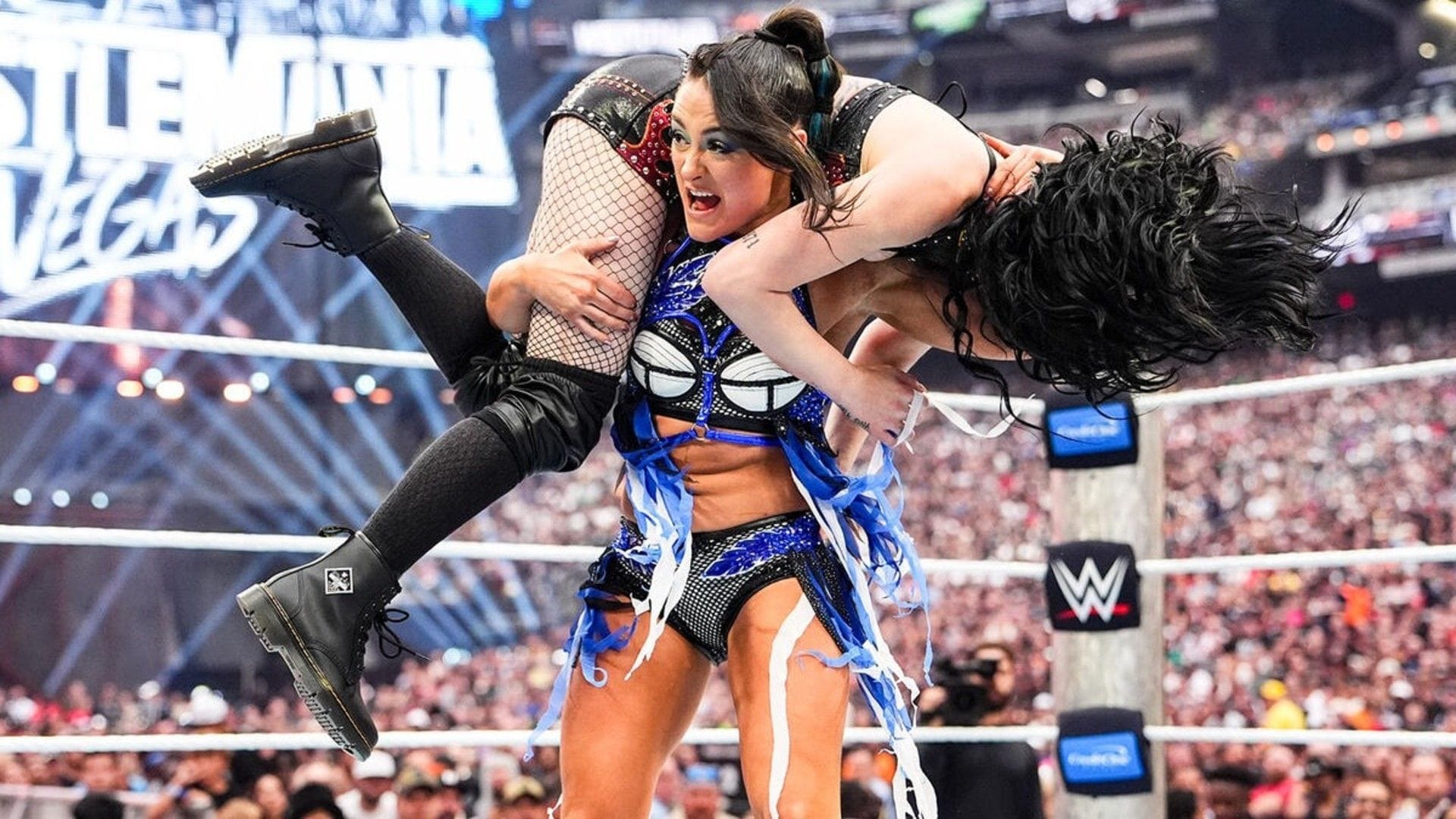 Lyra Valkyria involved in a scary incident at WWE WrestleMania 42