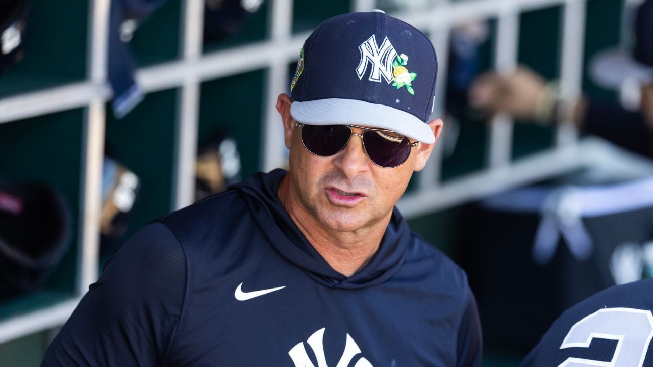 "Fire this guy"; "You picked Anthony Volpe over him" - Fans mock Yankees skipper Aaron Boone over his Oswald Peraza comments