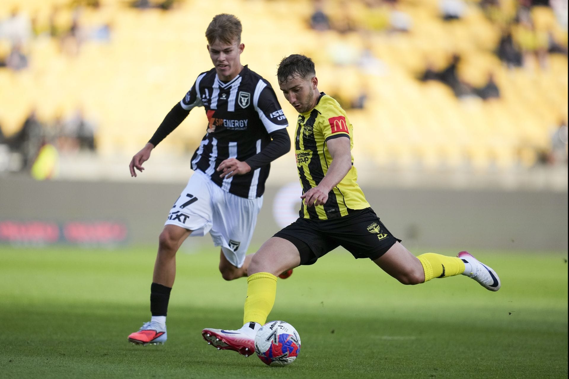 Macarthur vs Wellington Phoenix Prediction and Betting Tips | April 24th 2026