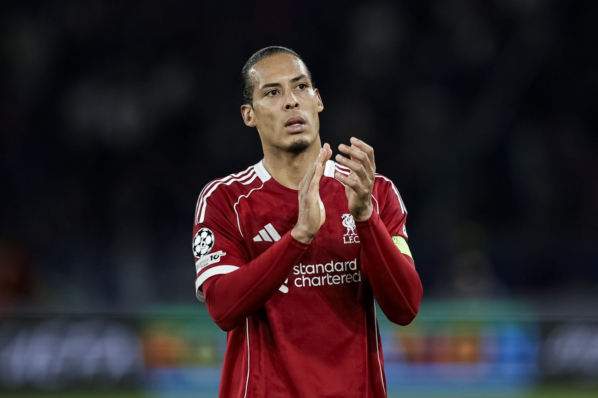 “There is no need” - Ex-England star slams Liverpool captain Van Dijk for behaviour towards teammate in loss vs PSG