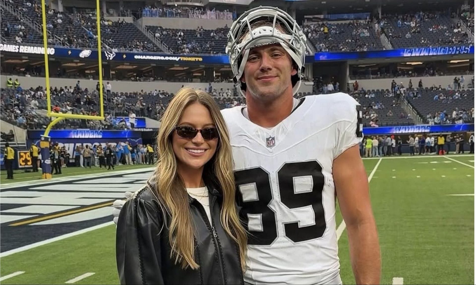 "Feeling STRONG": Brock Bowers' GF Cameron poses for chic mirror selfie in blue workout skirt while flaunting perfectly toned abs