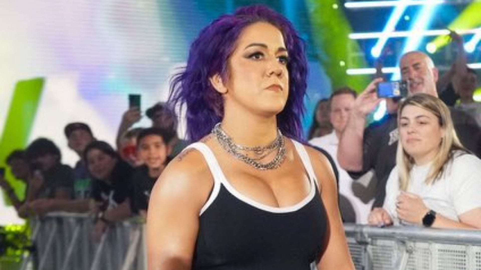 [WATCH] Bayley involved in a tense moment off-camera at WrestleMania 42; seen rushing between the fans