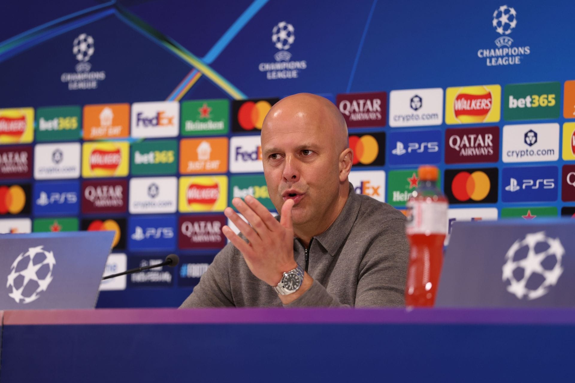 "I don’t know if something like this has ever happened before" - Liverpool icon left perplexed by Arne Slot decision in UCL Q/F exit