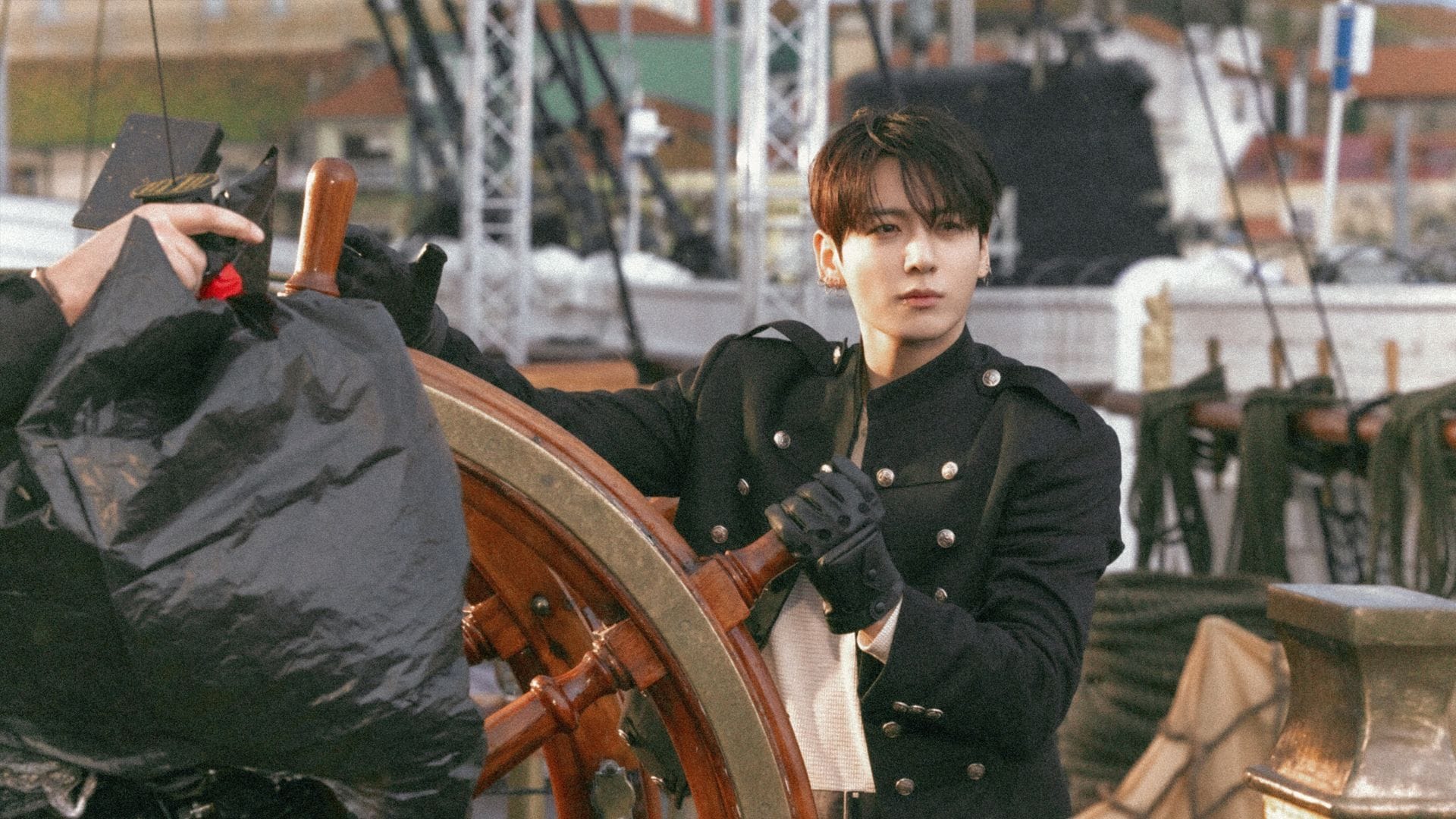 "The purest soul to exist"- Fans praise Jungkook after BTS members reveal he made 200 Dubai chewy cookies for staff and others