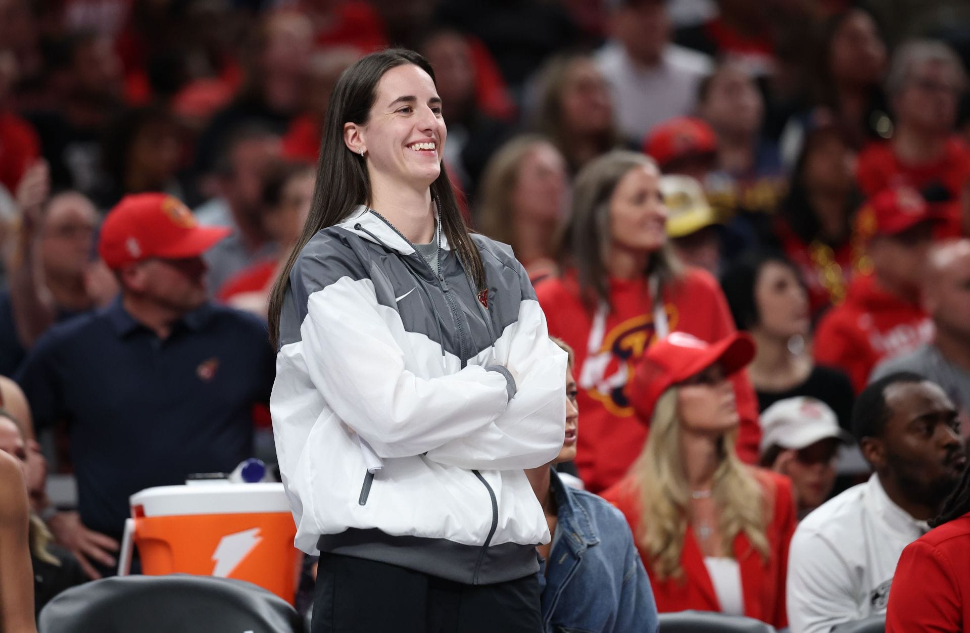 "CC needs to wake up demand a trade", "Don't bang your fingers" - WNBA Fans Panic as Caitlin Clark Dabbles in Risky Construction Gig With Fever 