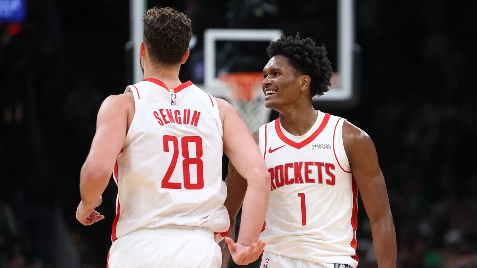 "Kevin Durant was right about his teammates in those tweets": Rockets fans blast team after poor performance without KD in Game 1 loss to Lakers