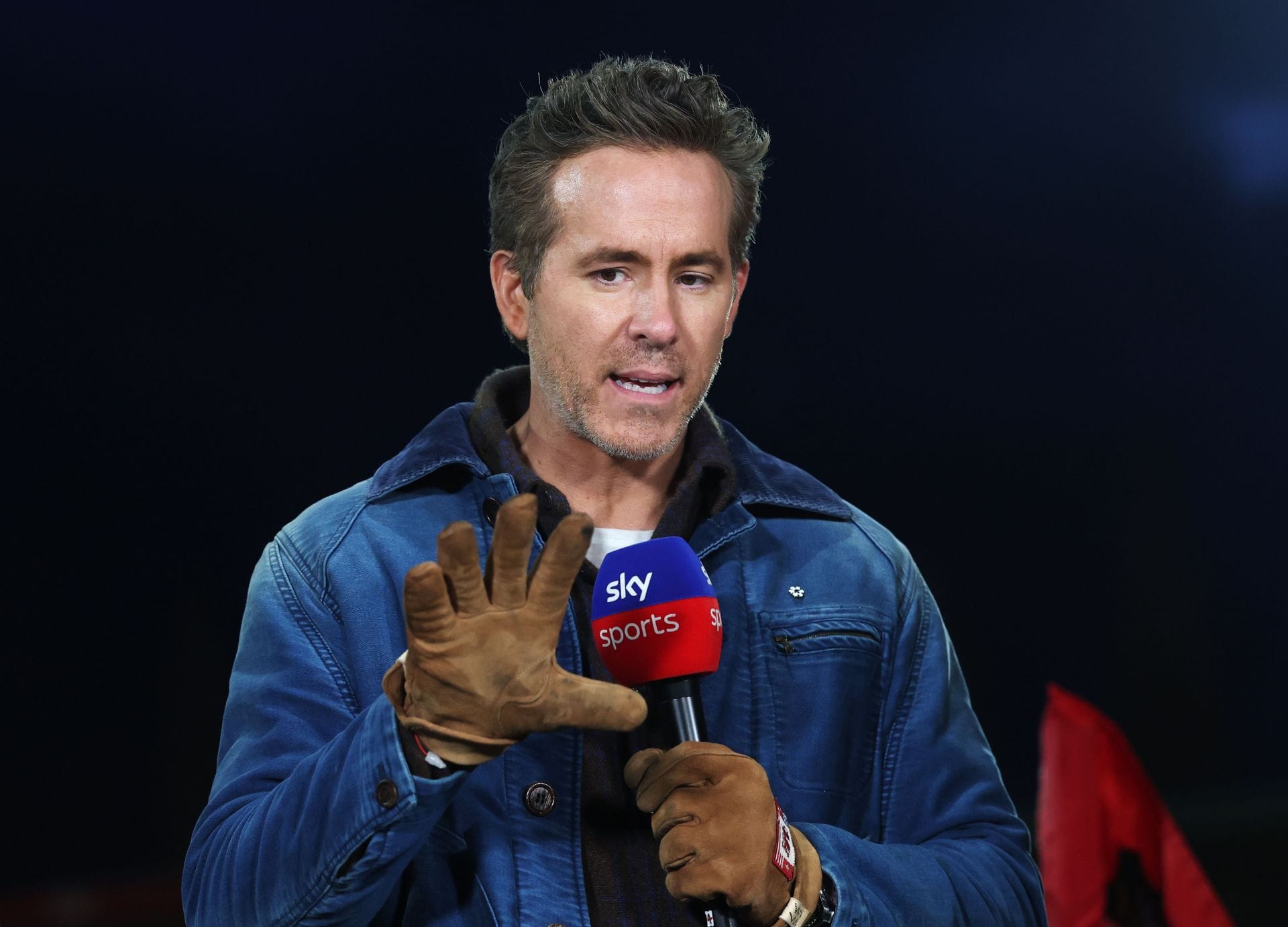 "He's a supporting character" - Ryan Reynolds says his new Deadpool film might center around someone else