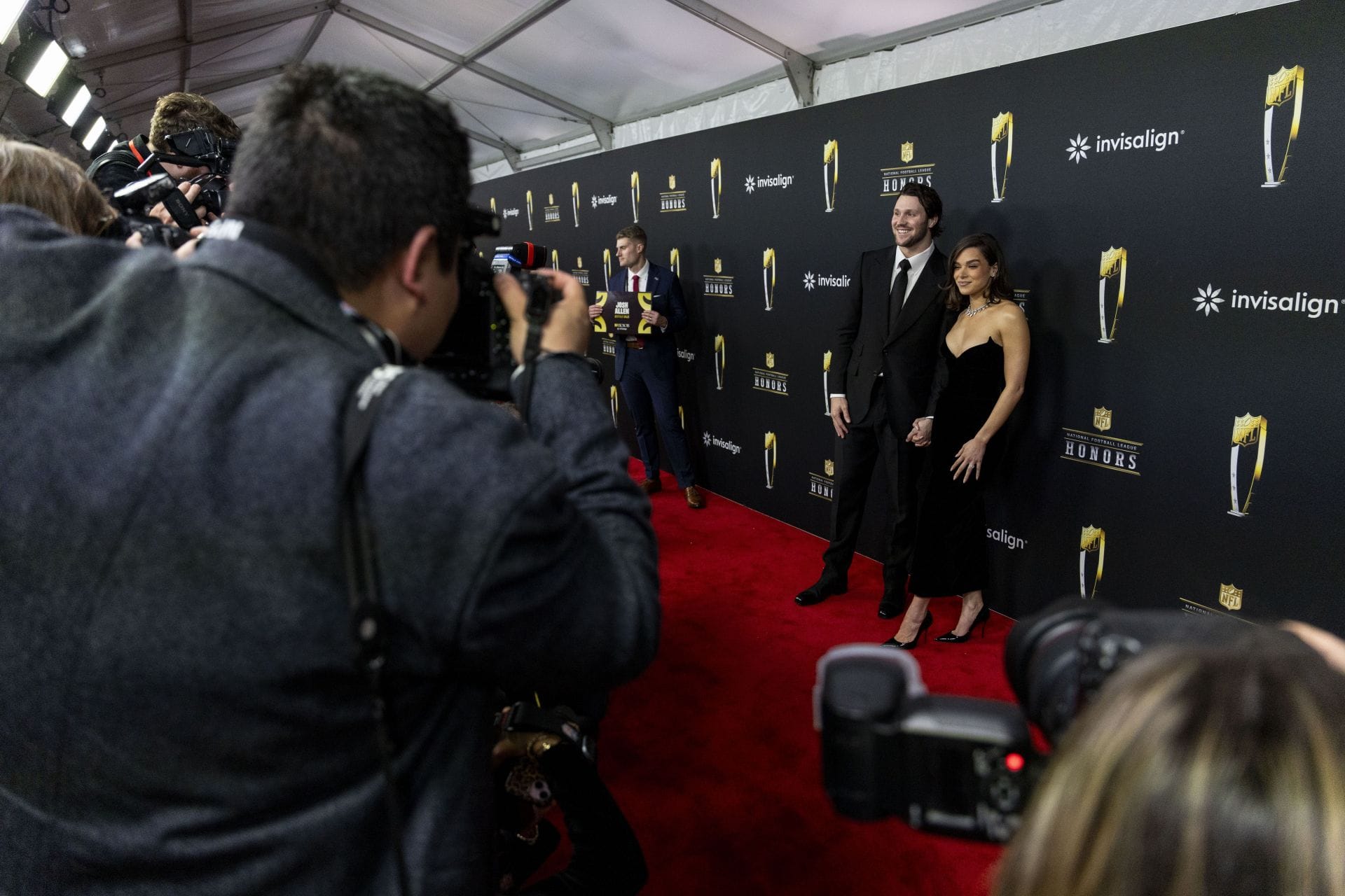 Josh Allen gushes over wife Hailee Steinfeld after birth of daughter, predicts "best version" for 2026 NFL season