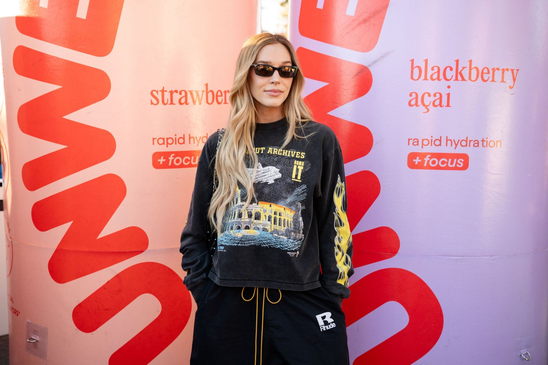 "Holy s**t, you guys!!": Perez Hilton reacts after Alex Cooper leaks Brianna Chickenfry's DMs following her alleged entry into the Alix Earle feud