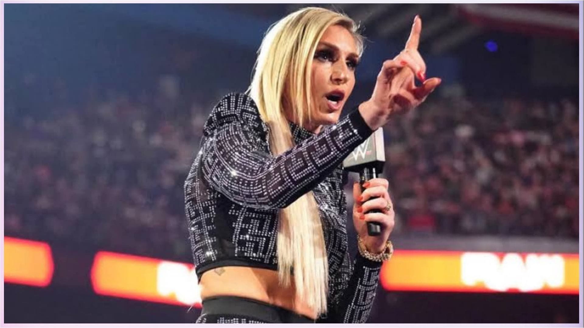 "Do not touch her" - Charlotte Flair furious with former WWE champion on SmackDown