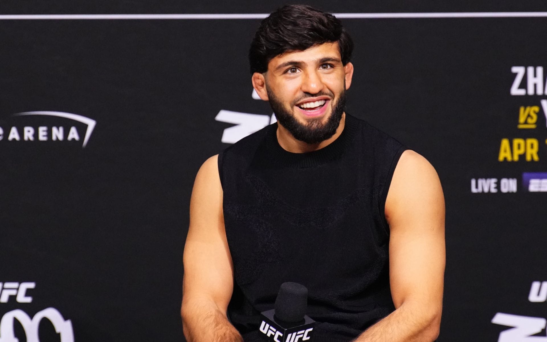 "Jake Paul does the same thing" - Arman Tsarukyan gets honest about pursuing boxing after breaking "all records" in the UFC 