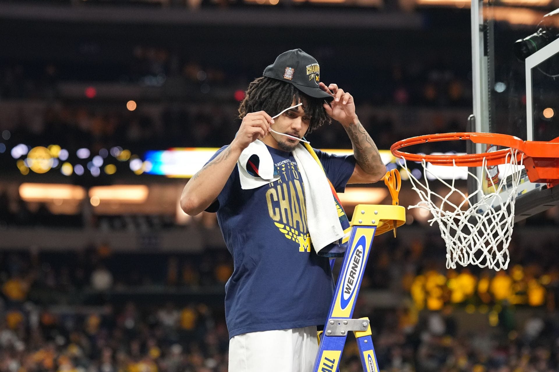 “Miss the days guys got paid under the table”: College hoops fans erupt as Elliot Cadeau agrees to a deal to return to Michigan for senior year