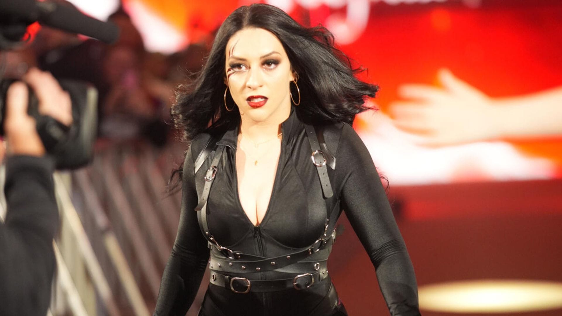 Stephanie Vaquer's real-life boyfriend steps into her defence following backlash