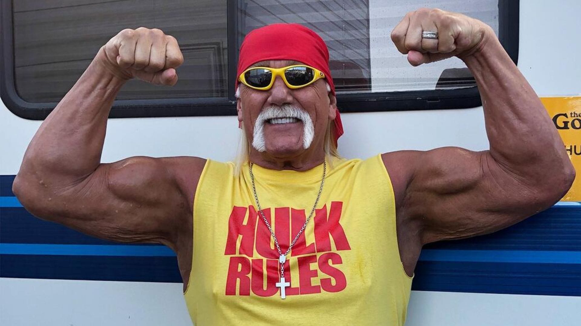 WWE legend says Hulk Hogan was a "backstabbing, knife-wielding piece of s**t"