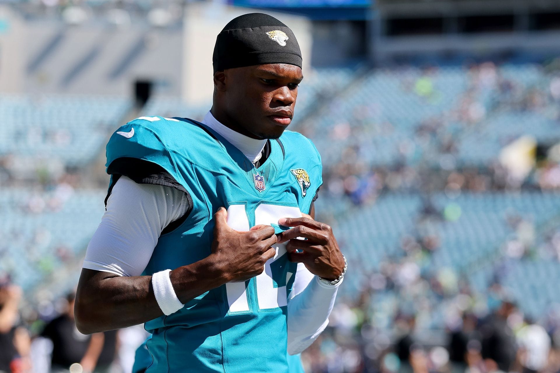 "Dumb move," "Waste of draft pick": NFL fans rip Liam Coen & Jaguars for reportedly making Travis Hunter full-time CB