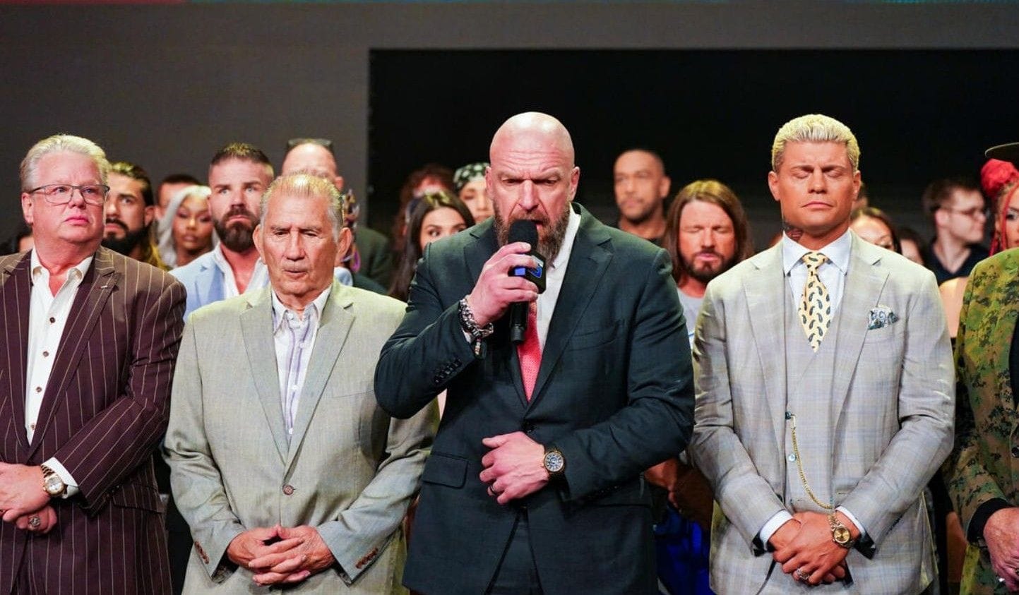 Current WWE star removed from active roster page