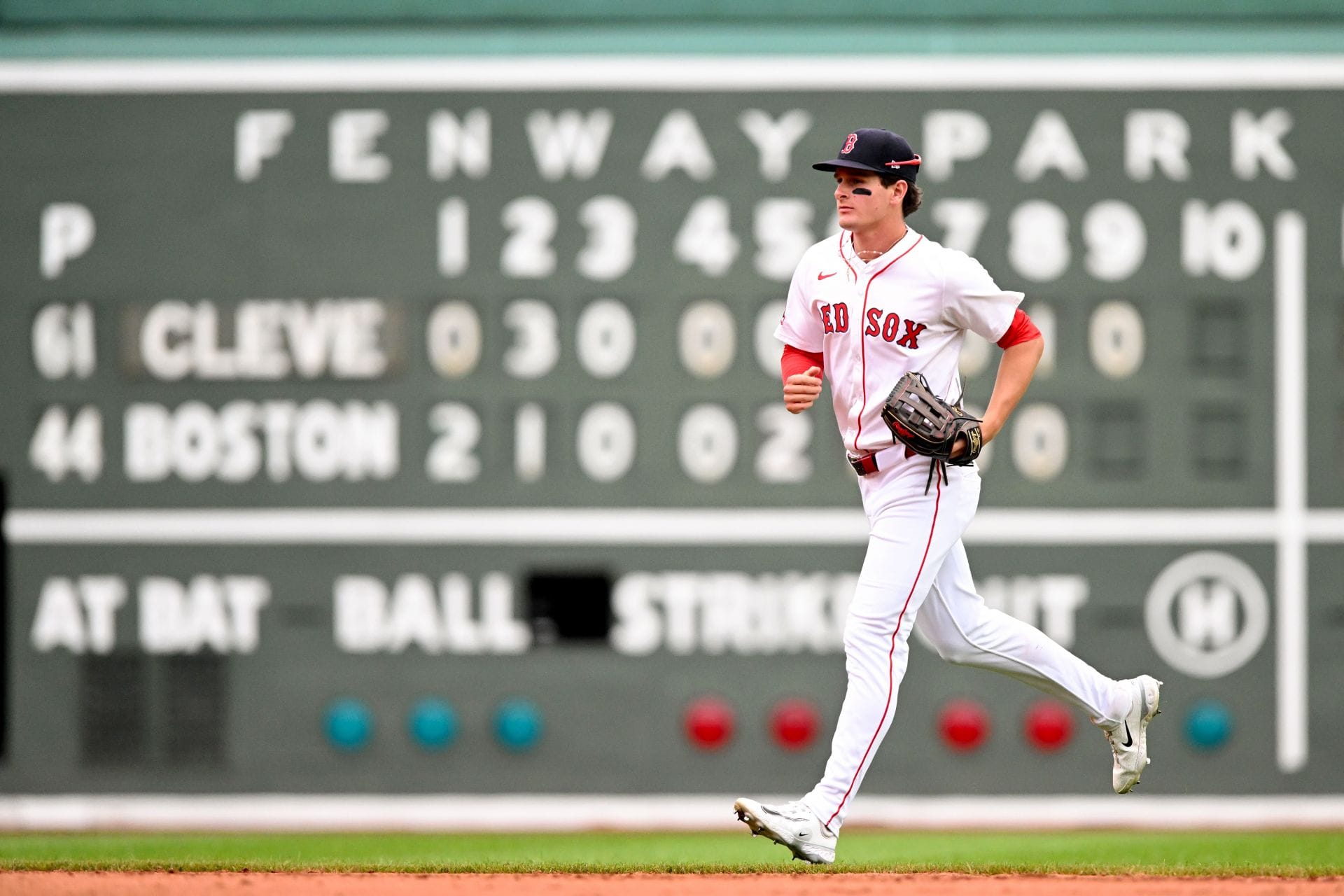 "Alex Cora is a wishy washy politician" - Fans blast Red Sox skipper for defending Roman Anthony after Fernando Tatis Jr. scores on weak throw