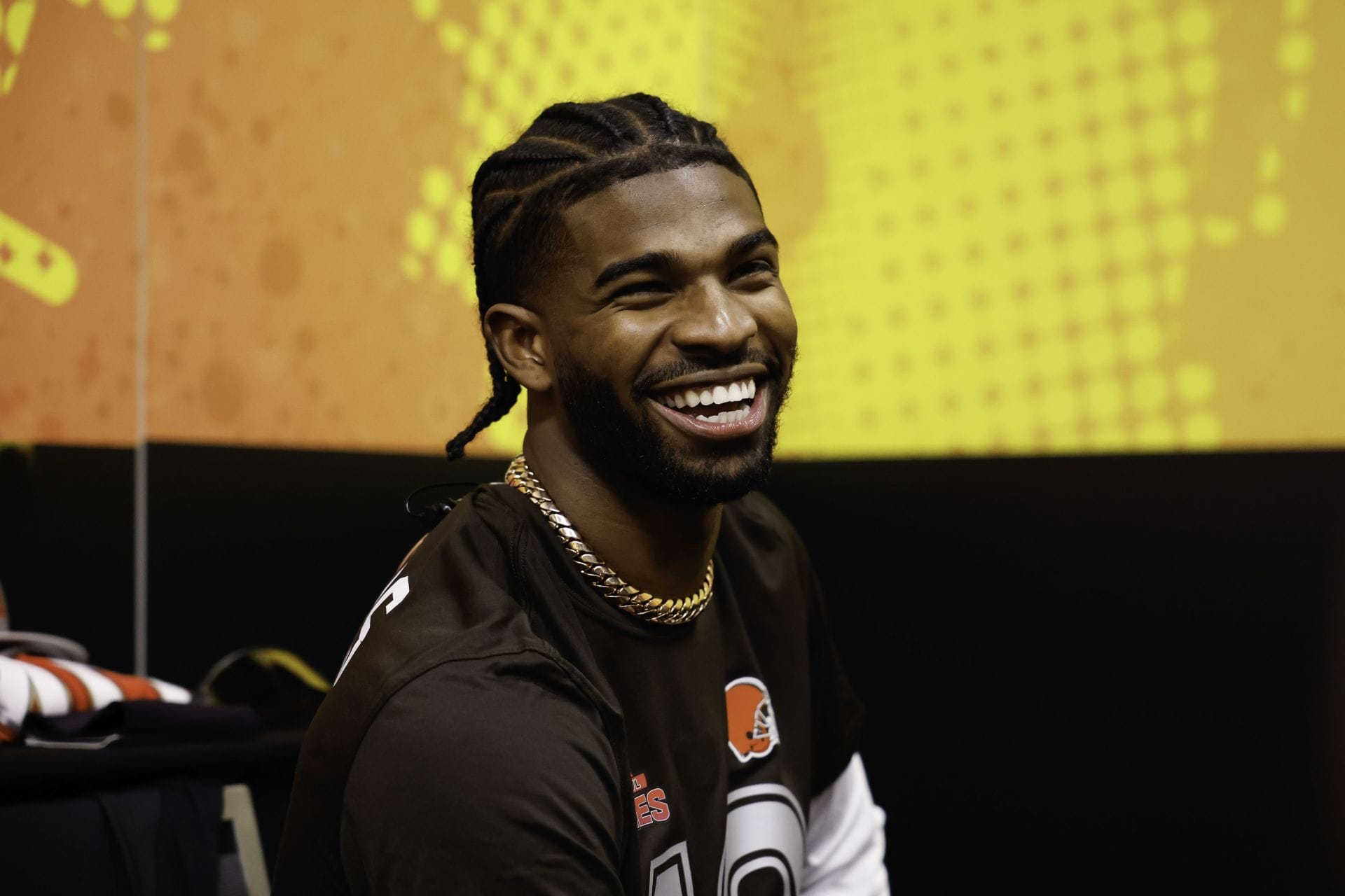 "Have to earn the trust of teammates & coaches": Ex-NFL WR gets honest about Shedeur Sanders' future amid QB1 competition with Deshaun Watson