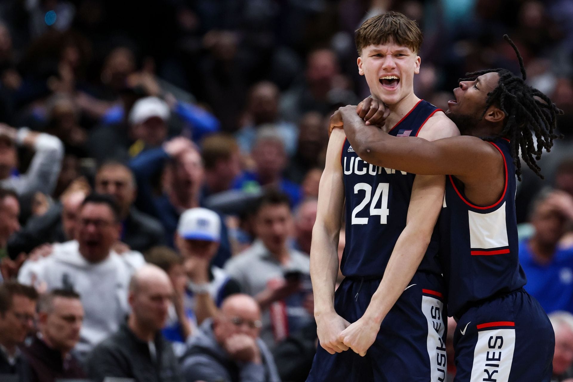 “He’s Boogie Fland 2.0,” “Did not expect this”: College hoops fans react as UConn guard Braylon Mullins returns for sophomore season