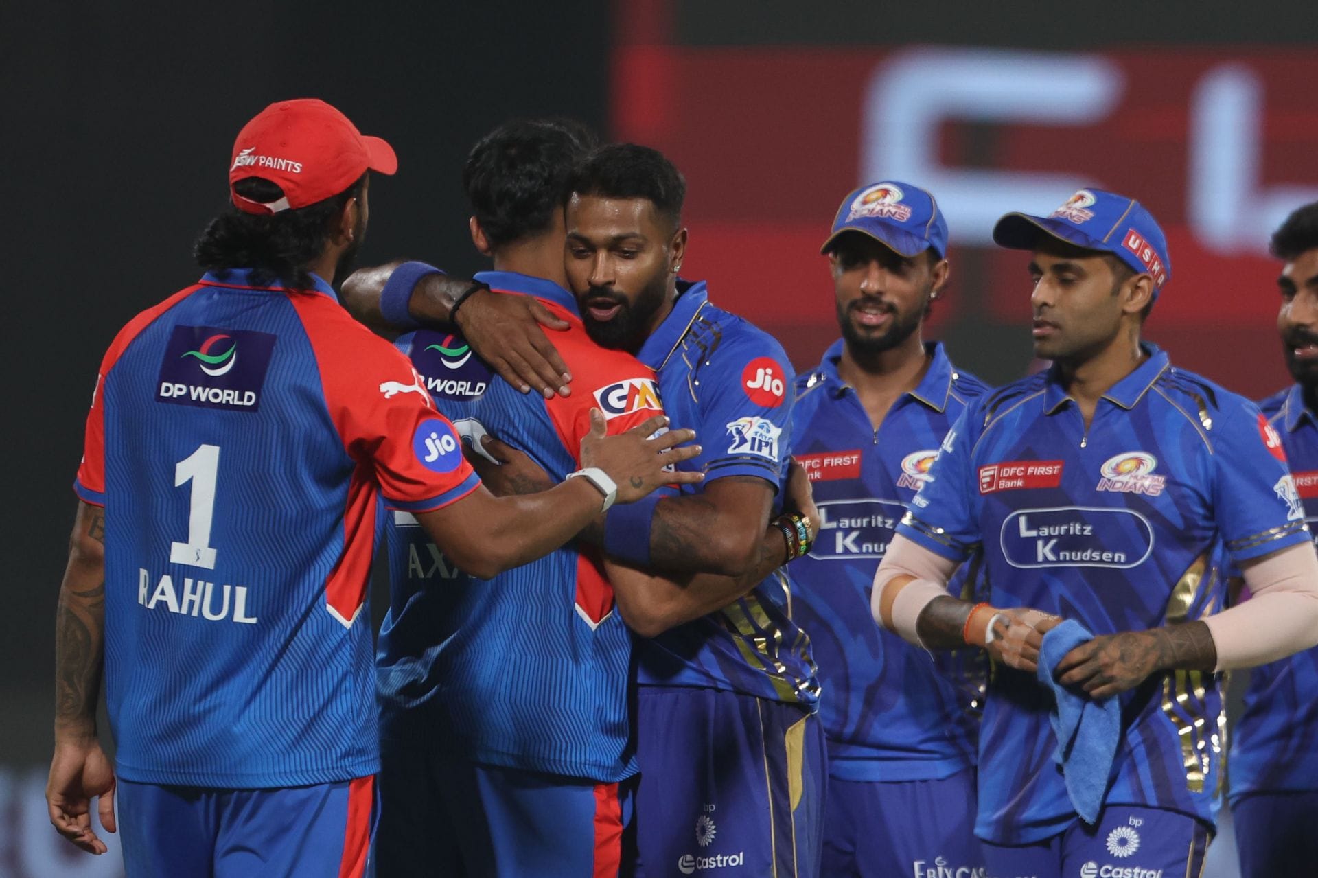 IPL 2026: 3 players who could pick up the most wickets in today’s DC vs MI match