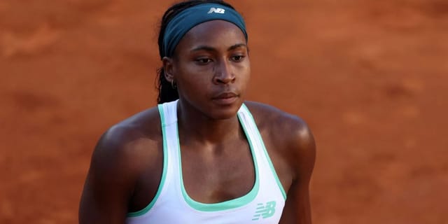 WATCH: Coco Gauff breaks down in tears, hits herself in frustration during  brutal Italian Open final vs Elina Svitolina