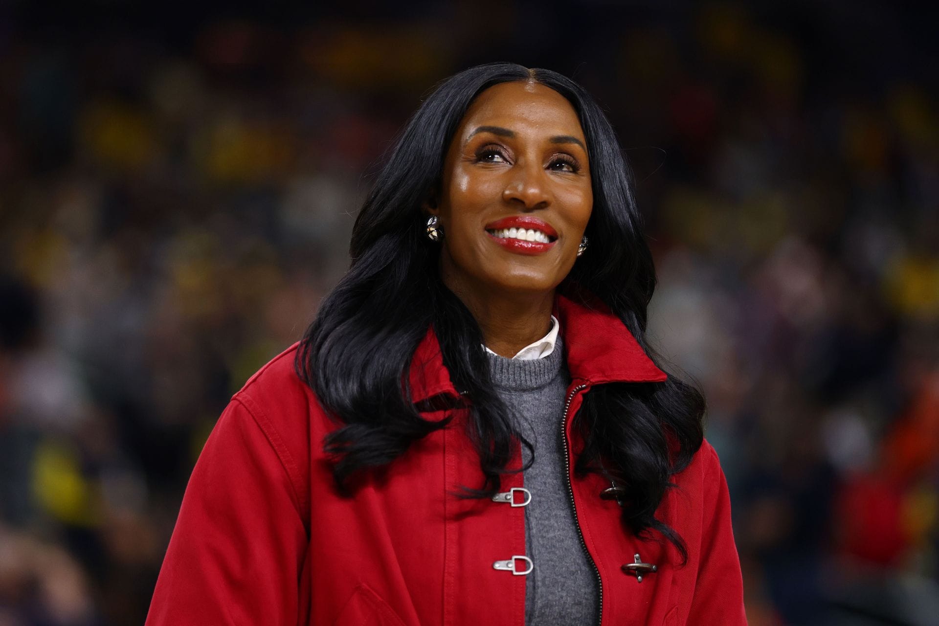 "Statue bouta look like 2 Chainz", "Don’t hire the person who did D wade’s statue" - WNBA Fans Abuzz as LA Sparks Set to Unveil Lisa Leslie Statue