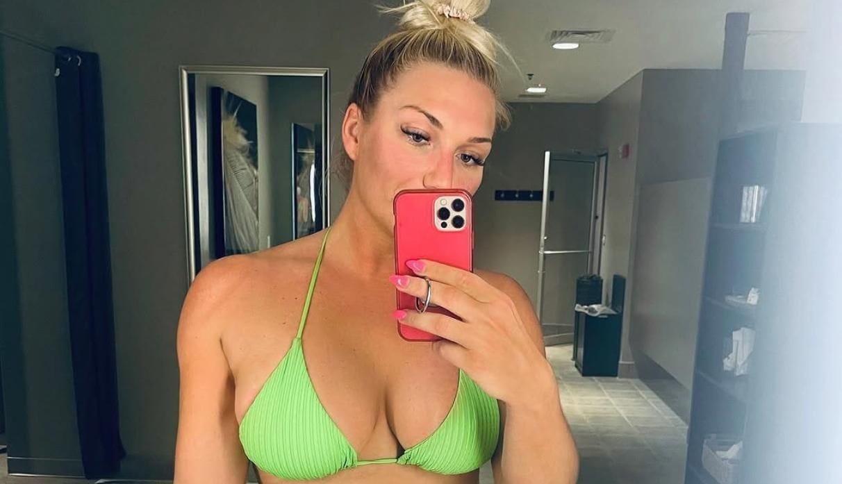 “Attention Whore?” - WWE Legend's Daughter Calls Out Trolls