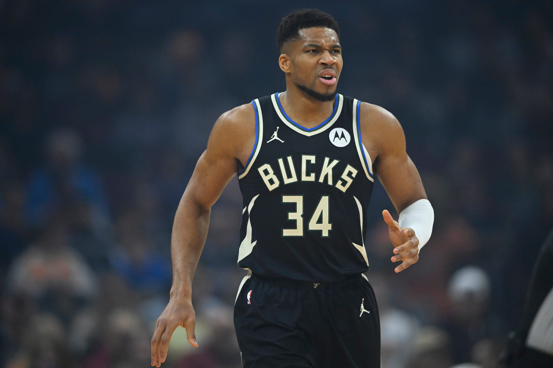 "Welcome to Milwaukee AJ Dybantsa": NBA Fans React to Blockbuster Report on Wizards Courting Giannis Antetokounmpo&nbsp;