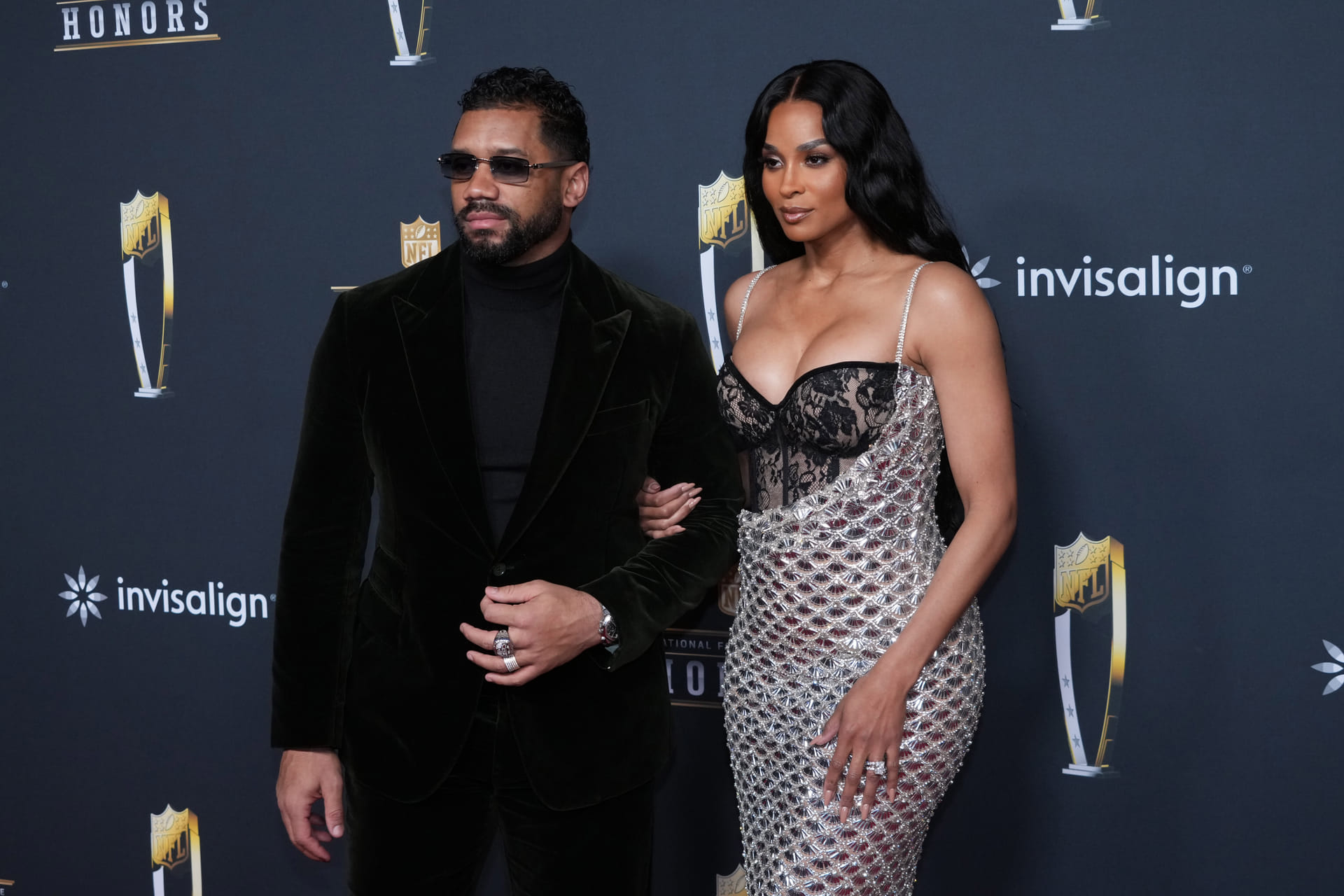 “Looking like clowns”: NFL fans rip Russell Wilson & his wife Ciara over “ridiculous” Met gala outfit